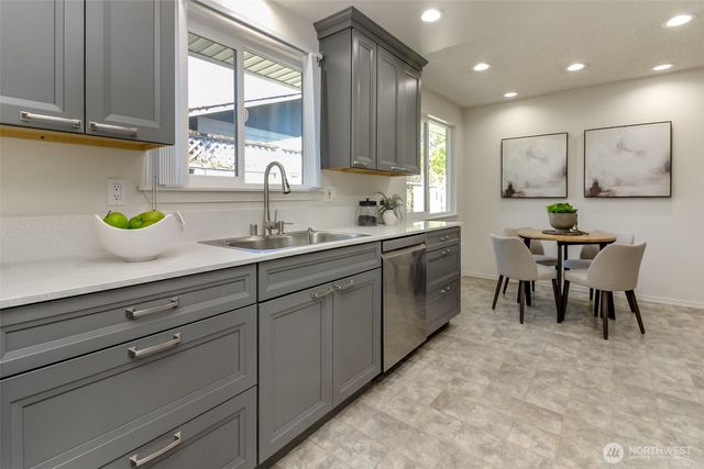 11427 SE 225th Street, Kent, WA 98031