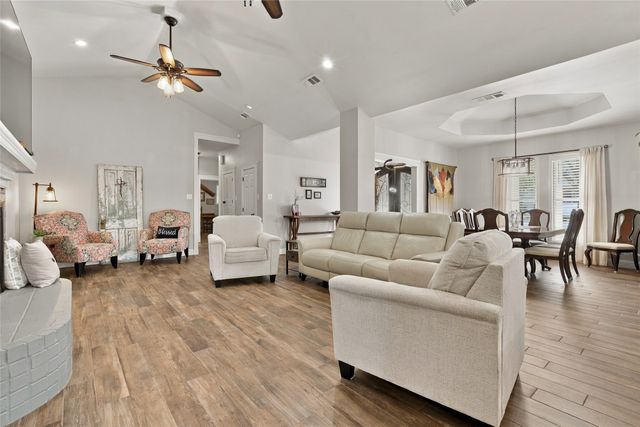 1005 S Denton Street, Gainesville, TX 76240