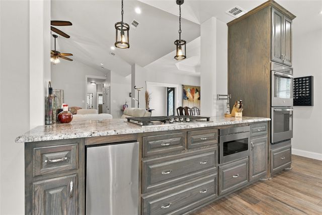 1005 S Denton Street, Gainesville, TX 76240