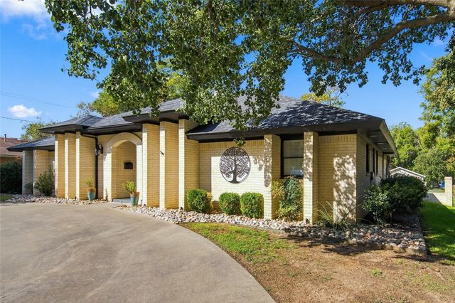 1005 S Denton Street, Gainesville, TX 76240