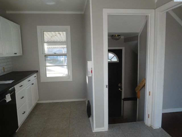 709 Comstock St, Richland, WA 99352