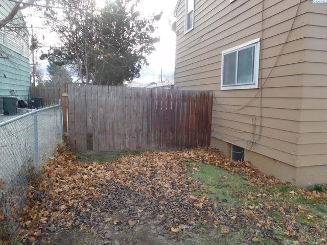 709 Comstock St, Richland, WA 99352