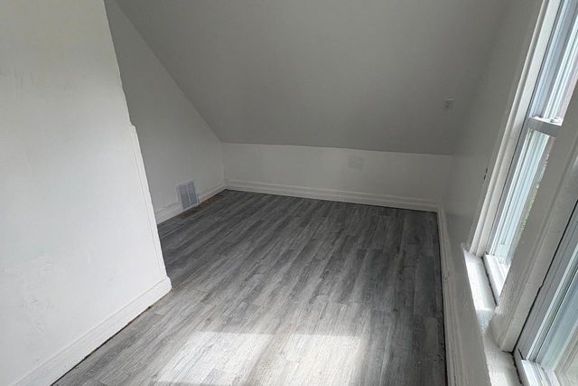 2915 W Vine STREET, Milwaukee, WI 53208