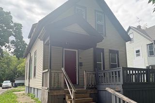 2915 W Vine STREET, Milwaukee, WI 53208