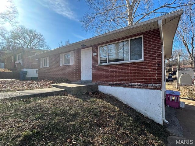 809 Thomas Avenue, St Louis, MO 63135