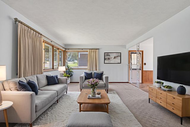 1456 Wilson Avenue, Saint Paul, MN 55106