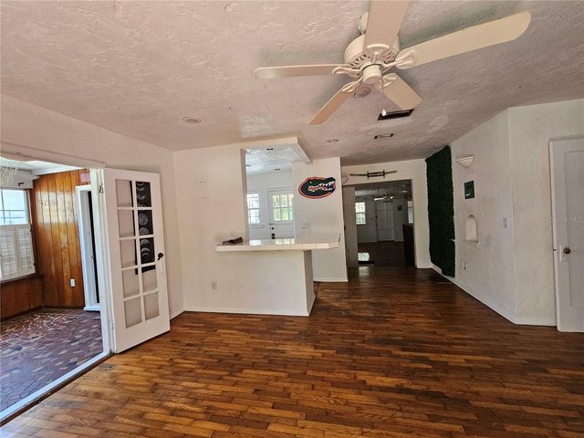 1822 NW 6TH AVENUE, Gainesville, FL 32603