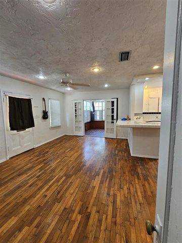 1822 NW 6TH AVENUE, Gainesville, FL 32603