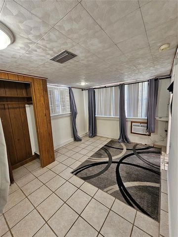 1822 NW 6TH AVENUE, Gainesville, FL 32603