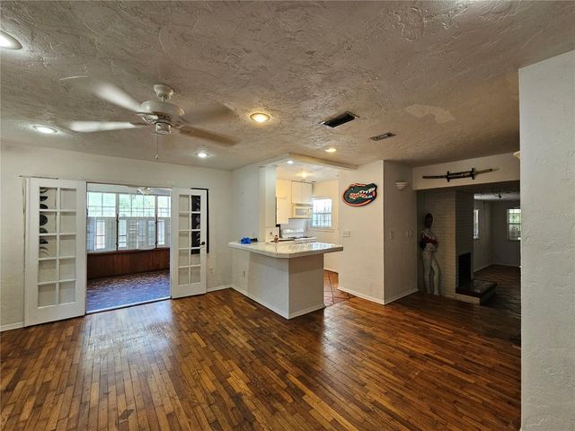 1822 NW 6TH AVENUE, Gainesville, FL 32603