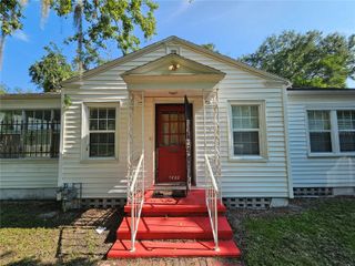 1822 NW 6TH AVENUE, Gainesville, FL 32603