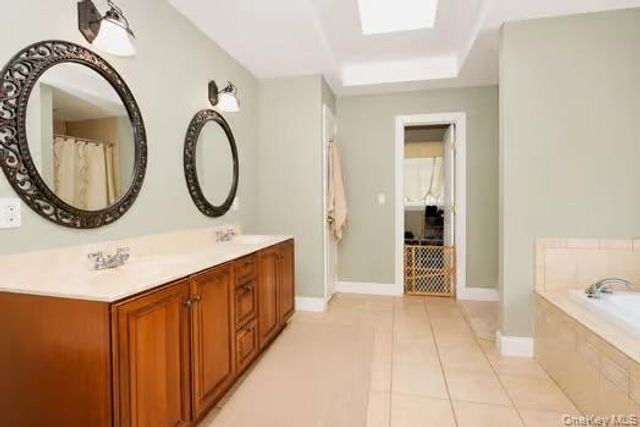 15 Christina Way, Milton, NY 12547