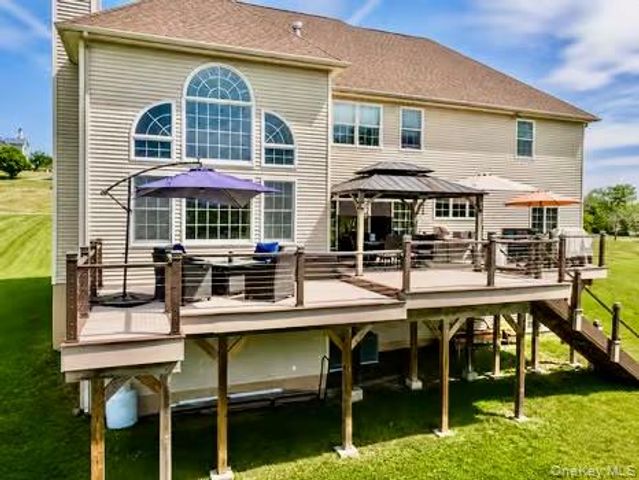 15 Christina Way, Milton, NY 12547