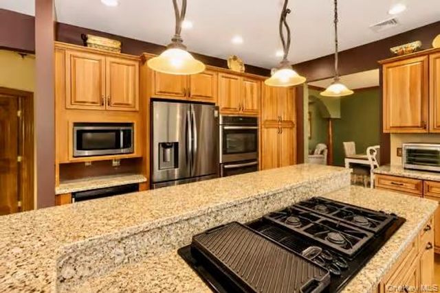 15 Christina Way, Milton, NY 12547