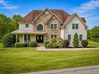 15 Christina Way, Milton, NY 12547