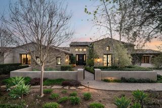 8145 Run of the Knolls, San Diego, CA 92127