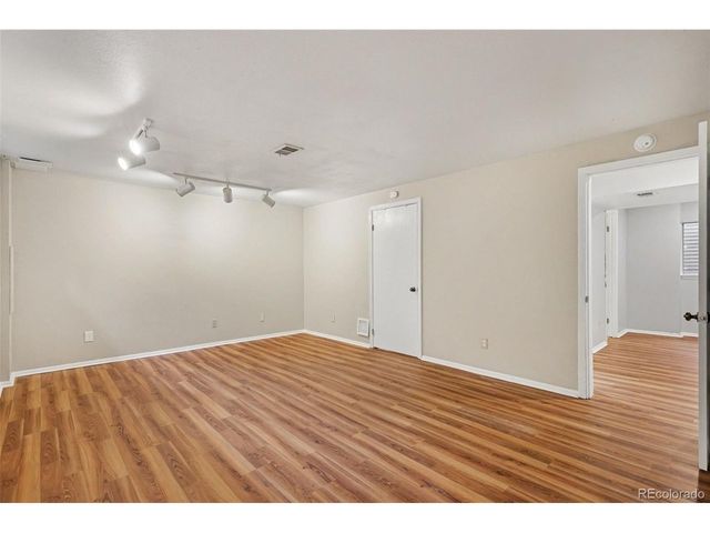 8601 E Yale Ave B, Denver, CO 80231