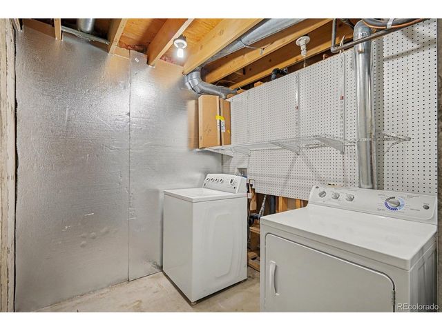 8601 E Yale Ave B, Denver, CO 80231