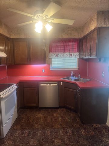 2505 Elm Street, Siloam Springs, AR 72761