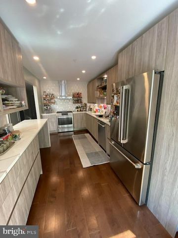 805 ROSEHILL DR, King Of Prussia, PA 19406