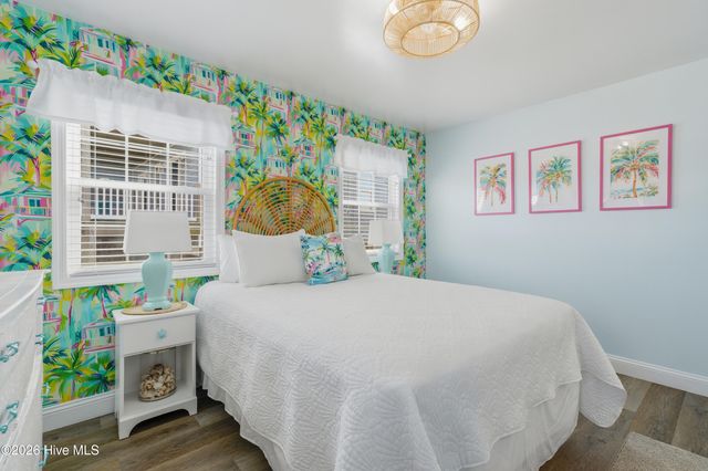 212 Oyster Lane, N Topsail Beach, NC 28460