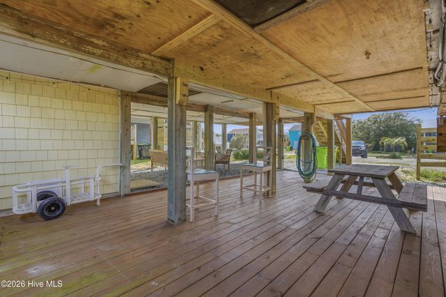 212 Oyster Lane, N Topsail Beach, NC 28460