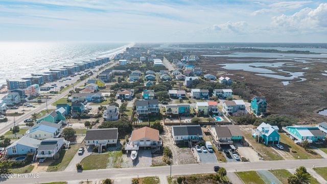 212 Oyster Lane, N Topsail Beach, NC 28460