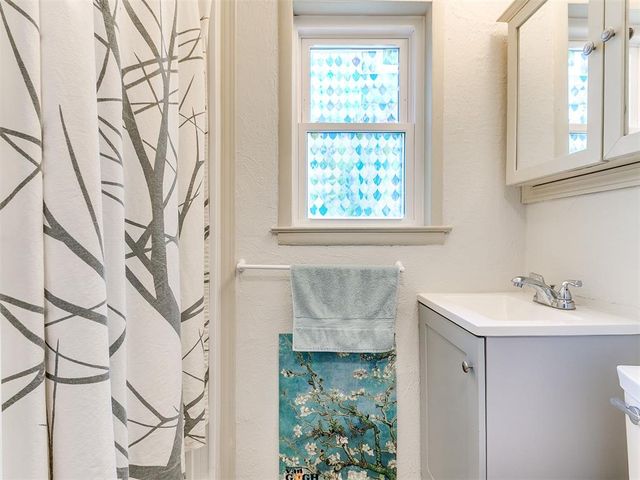 411 Russell Drive, Midwest City, OK 73110