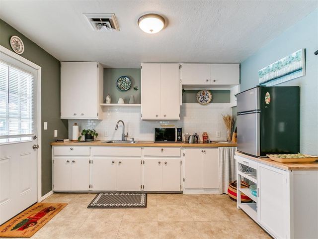 411 Russell Drive, Midwest City, OK 73110