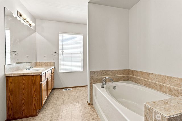 3086 Walker Road, Dupont, WA 98327