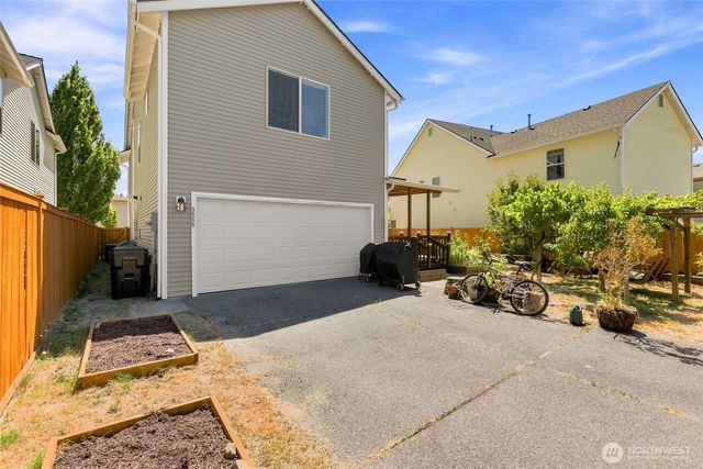 3086 Walker Road, Dupont, WA 98327