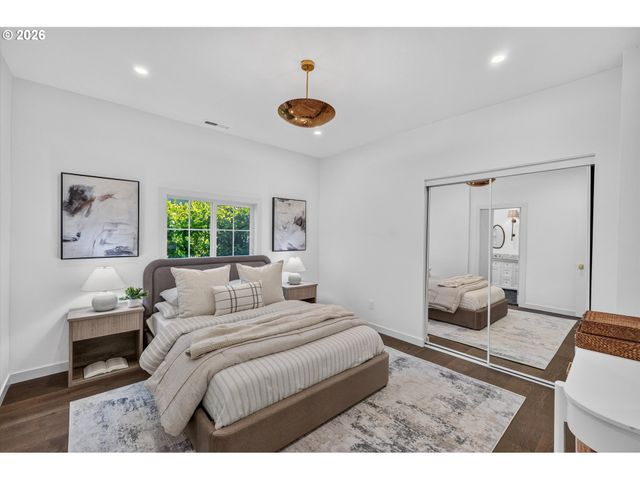 2327 Ne 52ND Ave, Portland, OR 97213