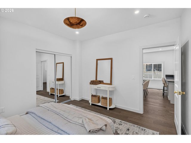2327 Ne 52ND Ave, Portland, OR 97213
