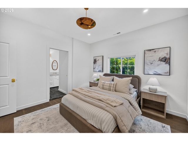 2327 Ne 52ND Ave, Portland, OR 97213