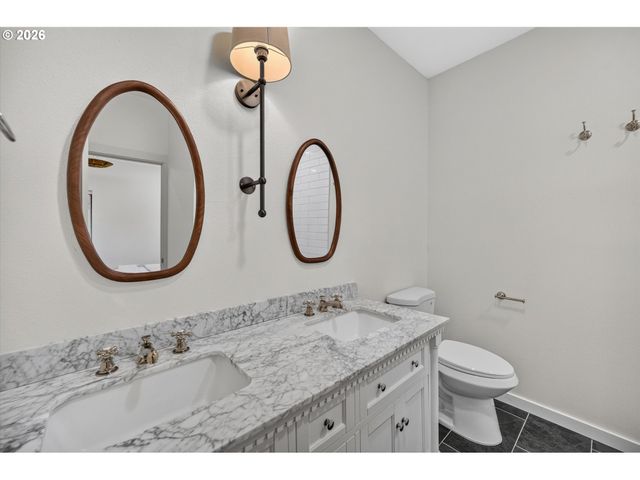 2327 Ne 52ND Ave, Portland, OR 97213
