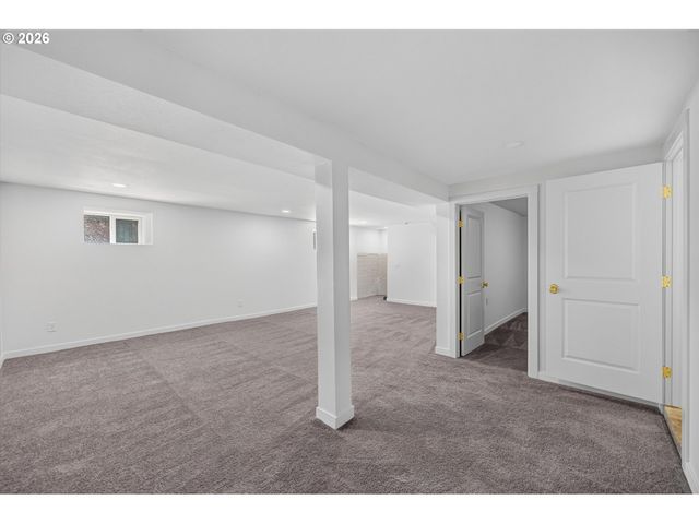 2327 Ne 52ND Ave, Portland, OR 97213