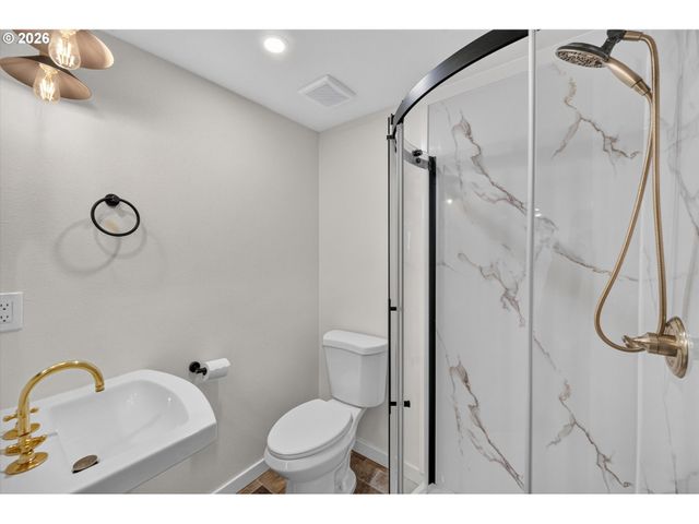 2327 Ne 52ND Ave, Portland, OR 97213