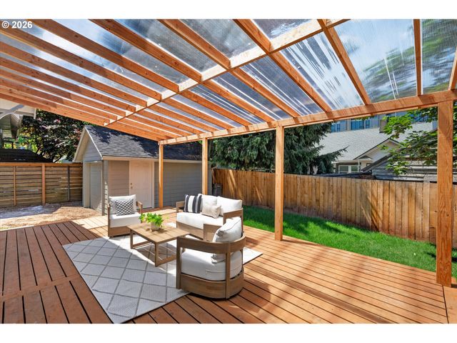 2327 Ne 52ND Ave, Portland, OR 97213