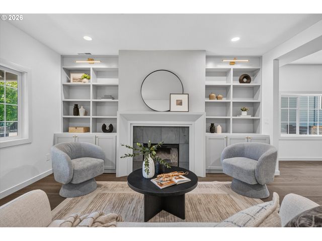 2327 Ne 52ND Ave, Portland, OR 97213