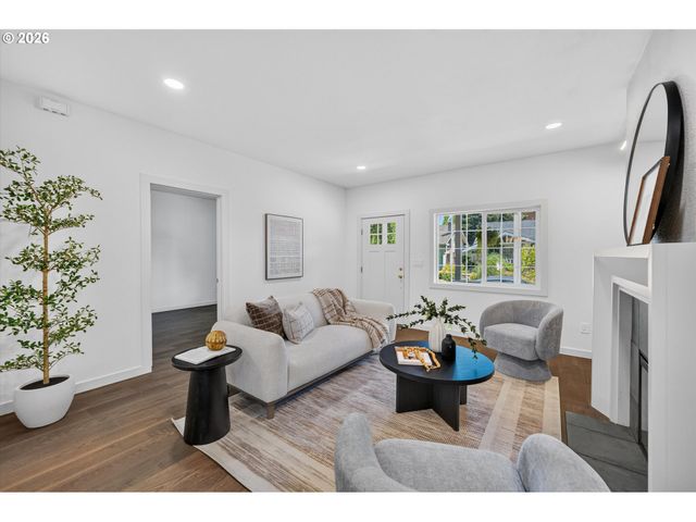 2327 Ne 52ND Ave, Portland, OR 97213
