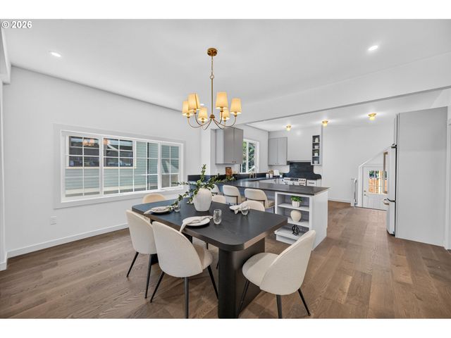 2327 Ne 52ND Ave, Portland, OR 97213