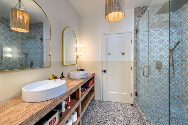 294 W Crestview Drive Drive, Palm Springs, CA 92264