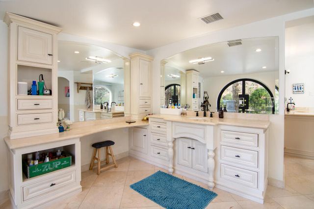 294 W Crestview Drive Drive, Palm Springs, CA 92264