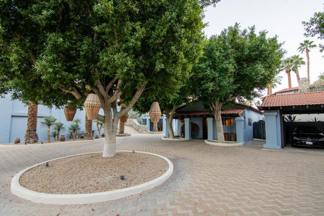 294 W Crestview Drive Drive, Palm Springs, CA 92264