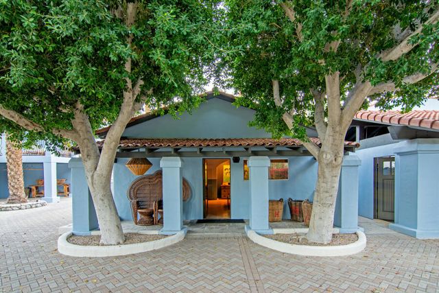 294 W Crestview Drive Drive, Palm Springs, CA 92264