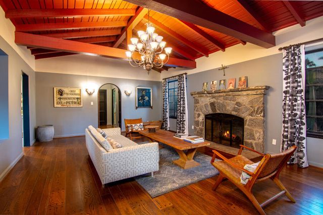 294 W Crestview Drive Drive, Palm Springs, CA 92264