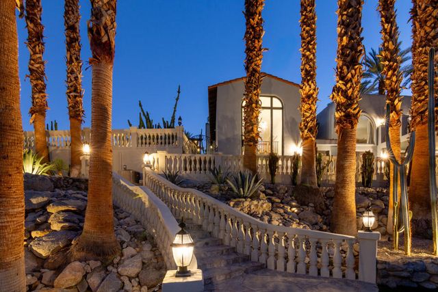 294 W Crestview Drive Drive, Palm Springs, CA 92264