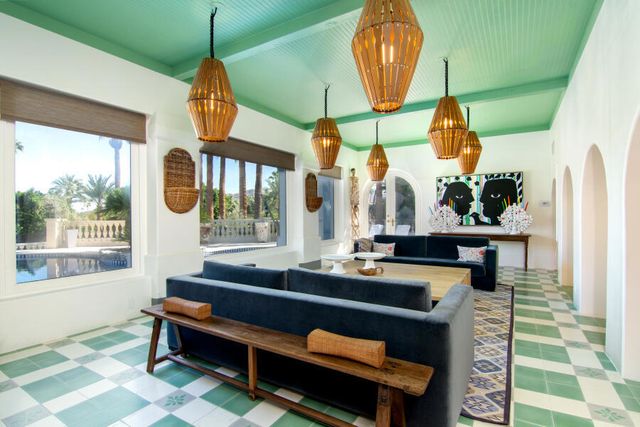 294 W Crestview Drive Drive, Palm Springs, CA 92264