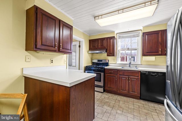 504 TOWSON AVE, Lutherville Timonium, MD 21093