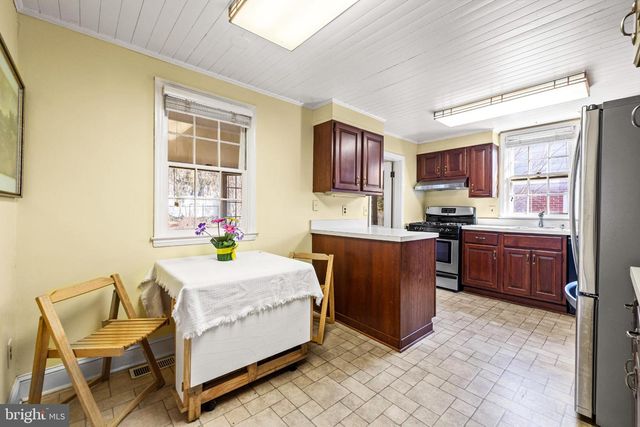 504 TOWSON AVE, Lutherville Timonium, MD 21093